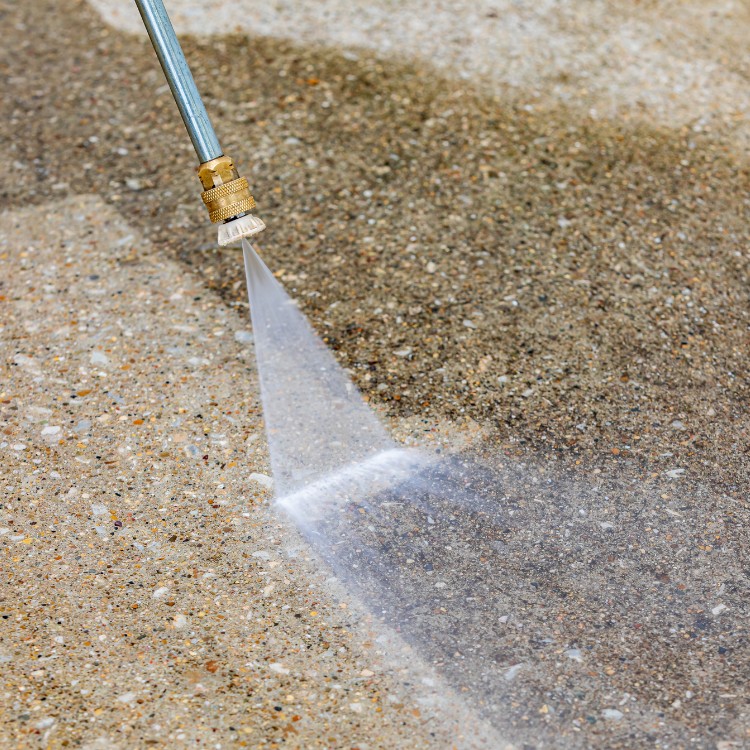 Pressure washing services in Los Angeles, CA