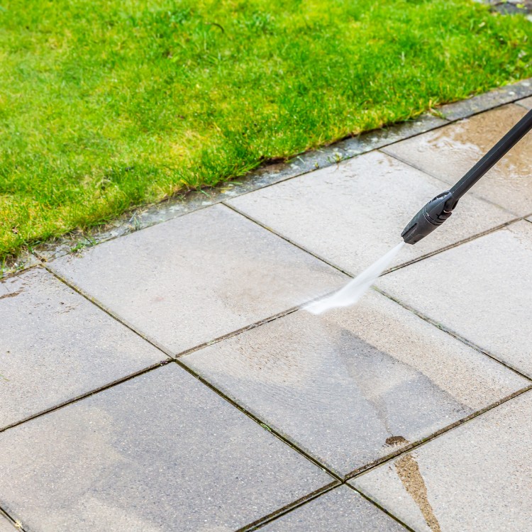 Pressure washing services in Los Angeles, CA