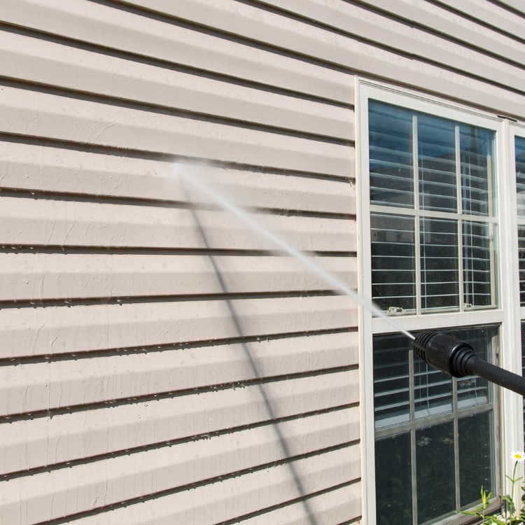 Pressure washing services in Los Angeles, CA