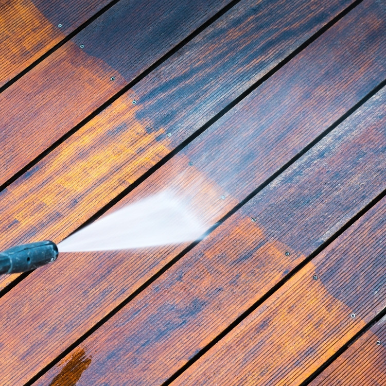 Pressure washing services in Los Angeles, CA